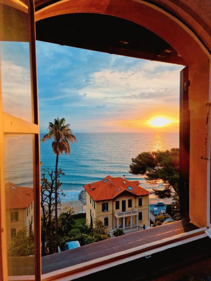 The Shell - New Interior Look But Same Old Charme 200Mt From The Sea With Garden And Parking Nearby Apartment Imperia Bagian luar foto