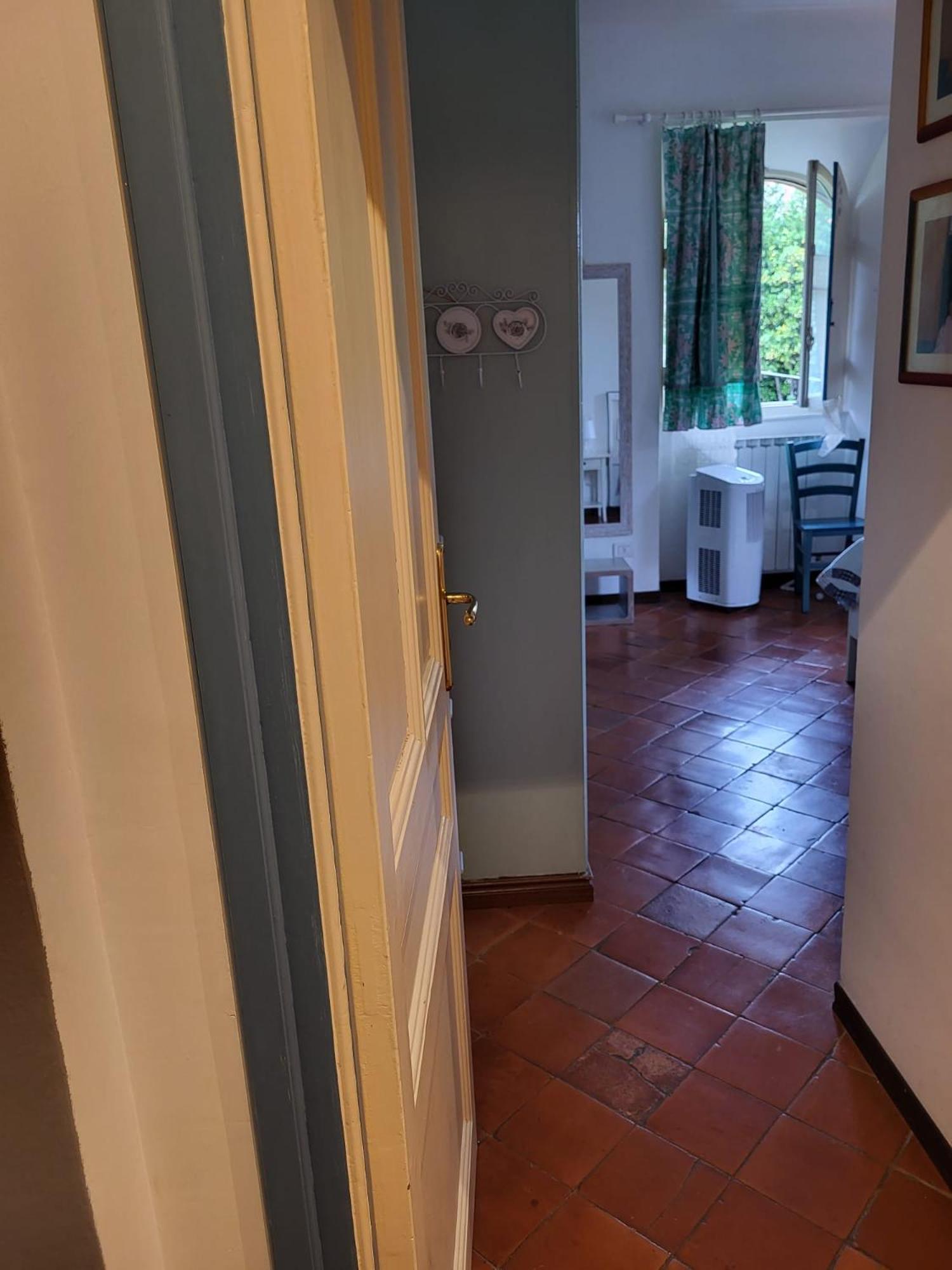 The Shell - New Interior Look But Same Old Charme 200Mt From The Sea With Garden And Parking Nearby Apartment Imperia Bagian luar foto